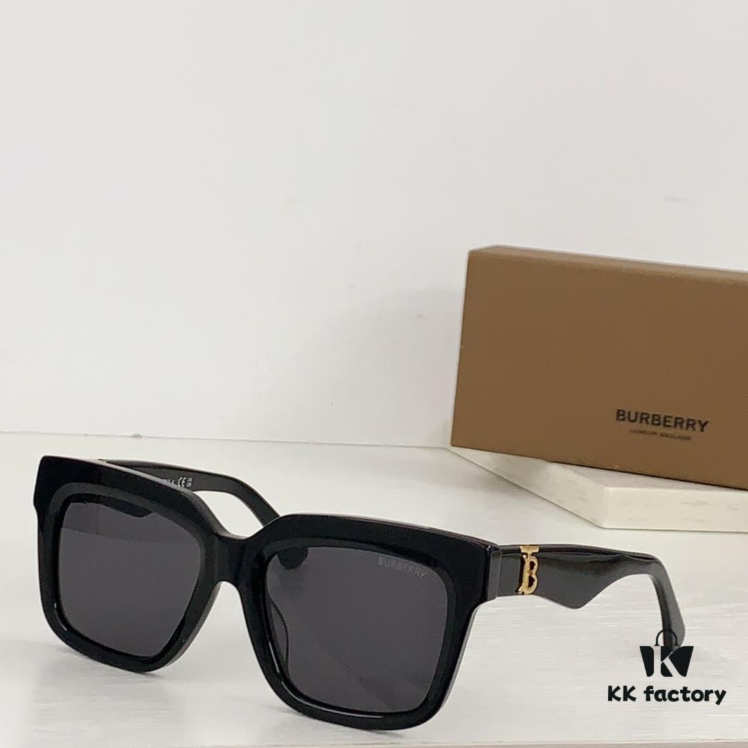140 BURBERRY MOD: BE4419 Size: 54-18-145 Sunglasses