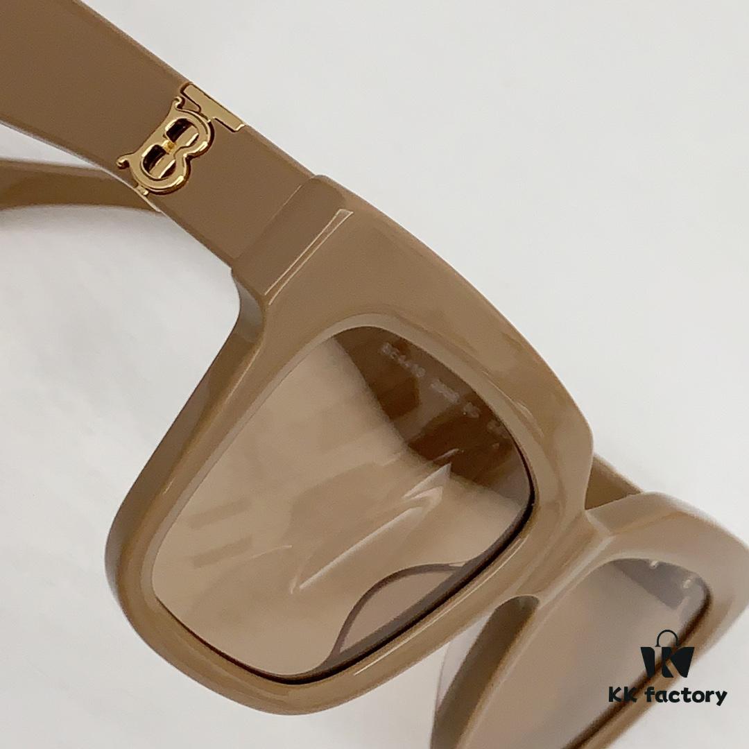 140 BURBERRY MOD: BE4419 Size: 54-18-145 Sunglasses
