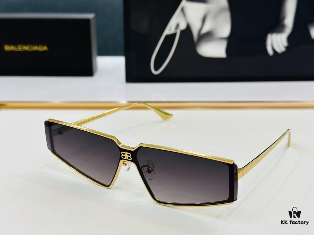 BALENCIAGA Balenciaga Latest Unique Design That Captivates at First Sight BB0192S Size: 62□13-145