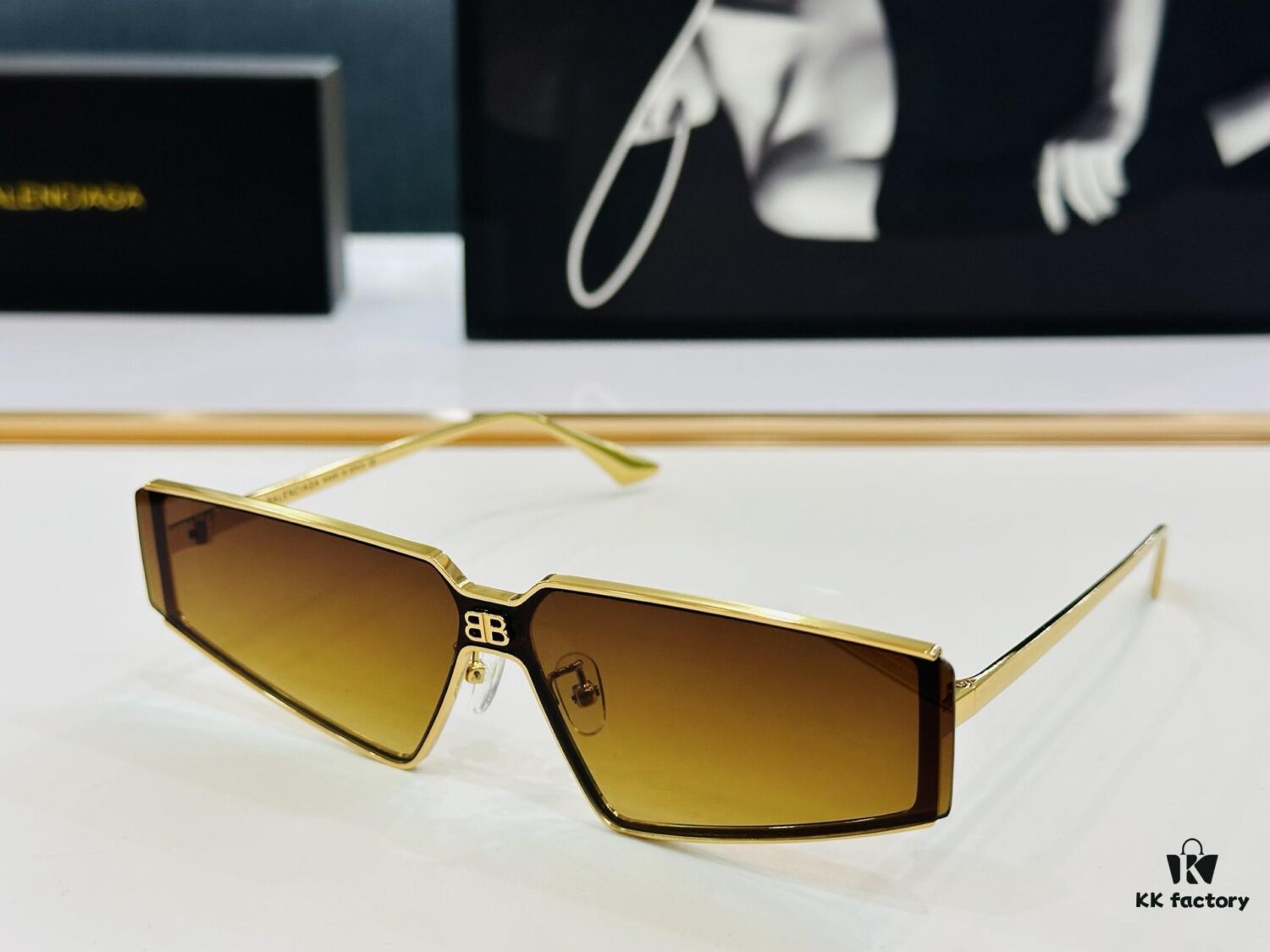 BALENCIAGA Balenciaga Latest Unique Design That Captivates at First Sight BB0192S Size: 62□13-145