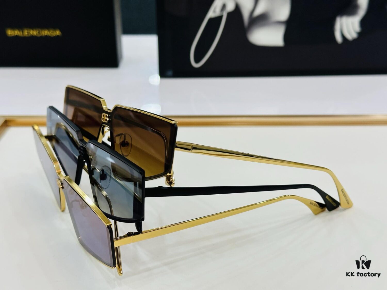 BALENCIAGA Balenciaga Latest Unique Design That Captivates at First Sight BB0192S Size: 62□13-145