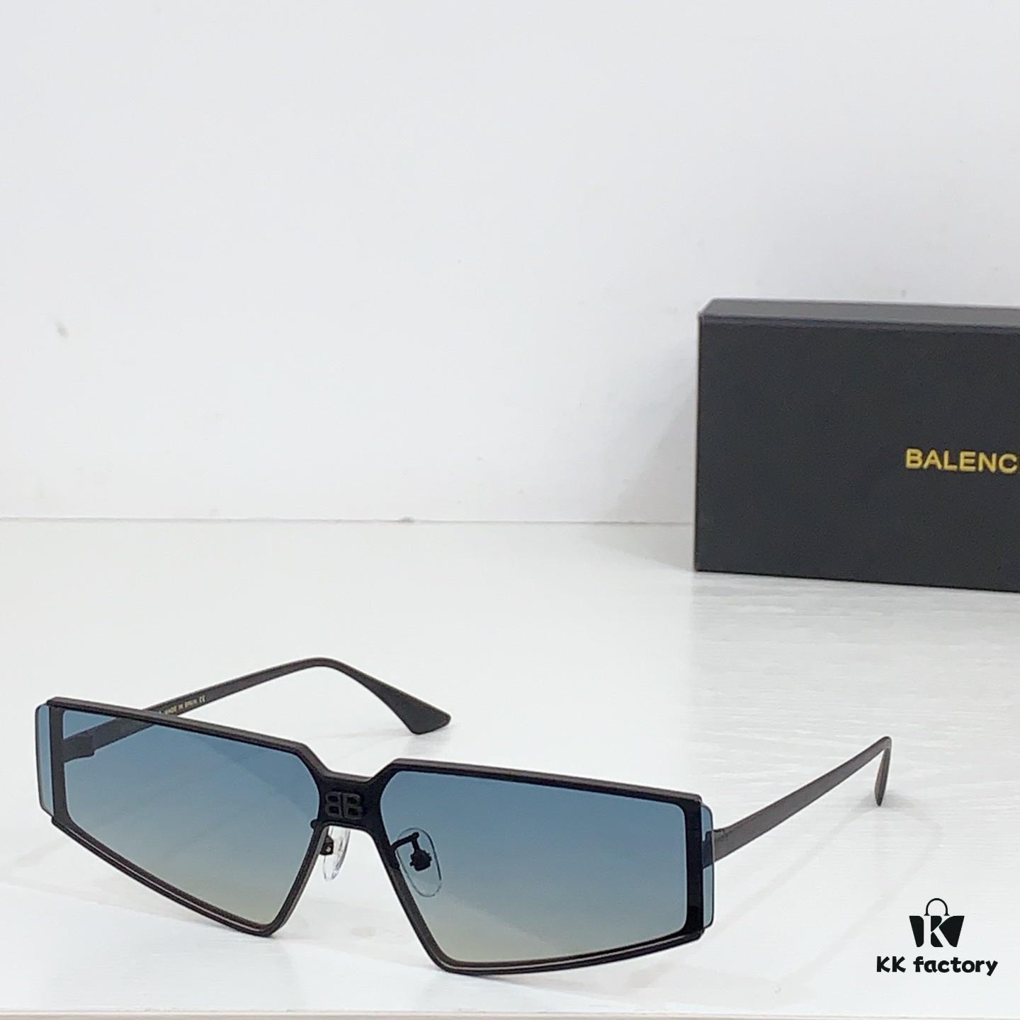 135 BALENCIAGA MOD: BB0192S Size: 62-13 145 Sunglasses