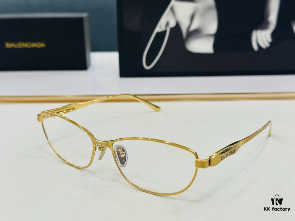 BALENCIAGA Balenciaga Latest Unique Design That Captivates at First Sight BB0357SA Size: 62□15-145