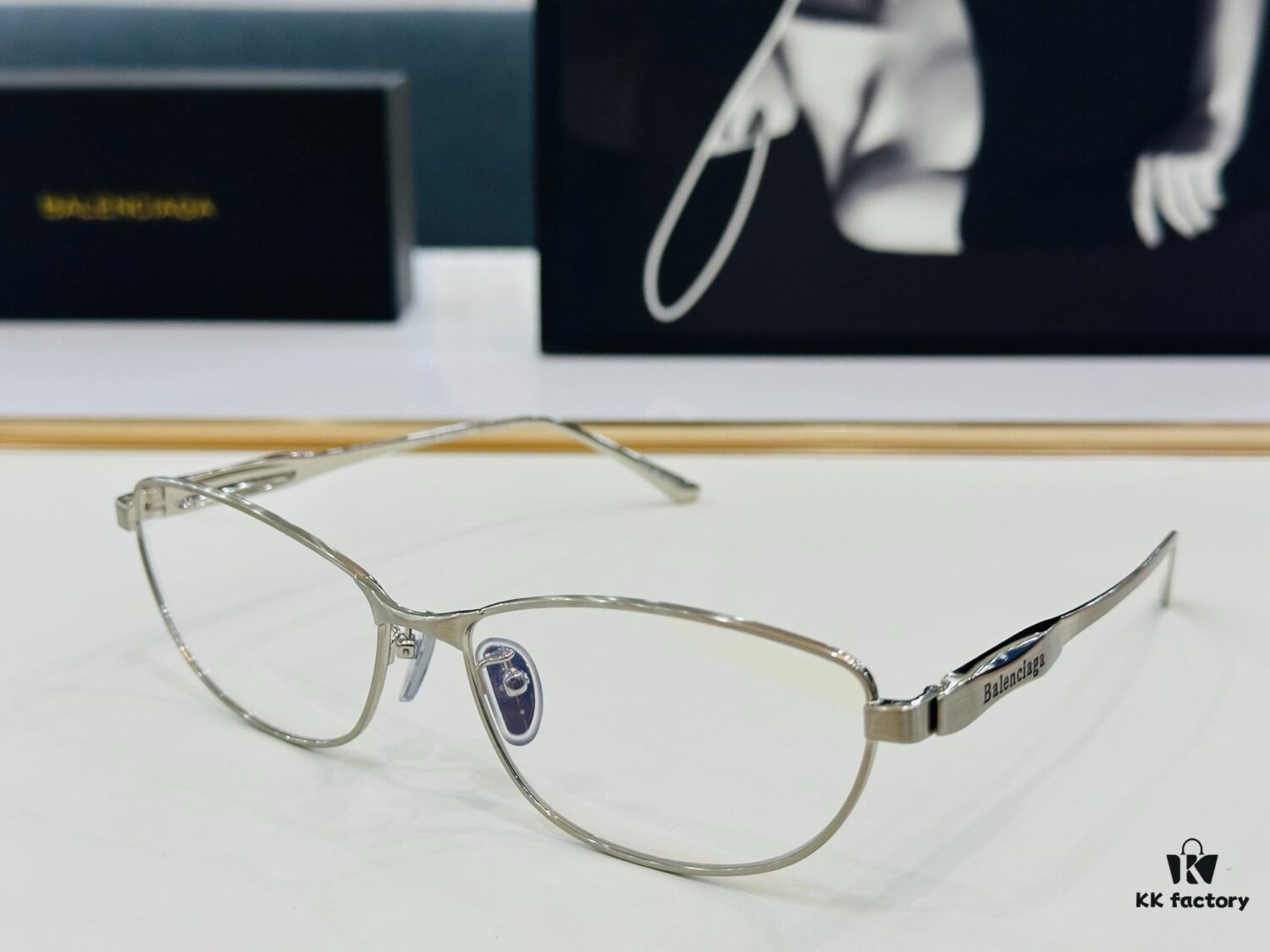 BALENCIAGA Balenciaga Latest Unique Design That Captivates at First Sight BB0357SA Size: 62□15-145