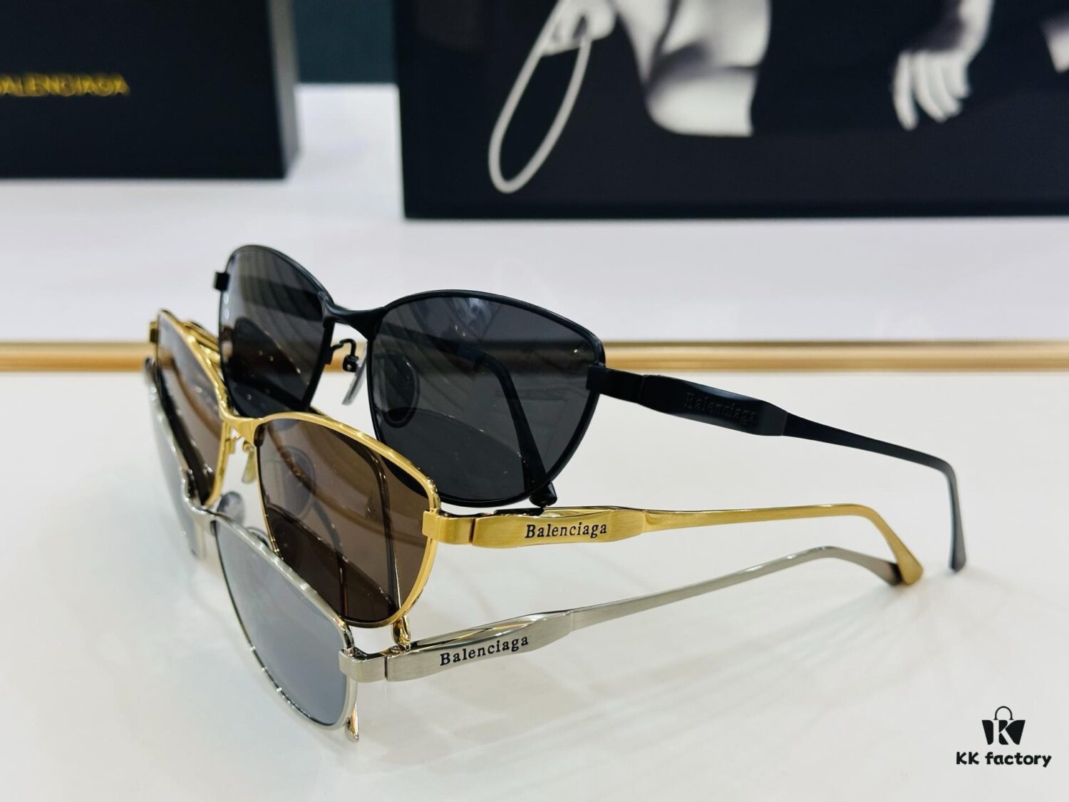 BALENCIAGA Balenciaga Latest Unique Design That Captivates at First Sight BB0357SA Size: 62□15-145