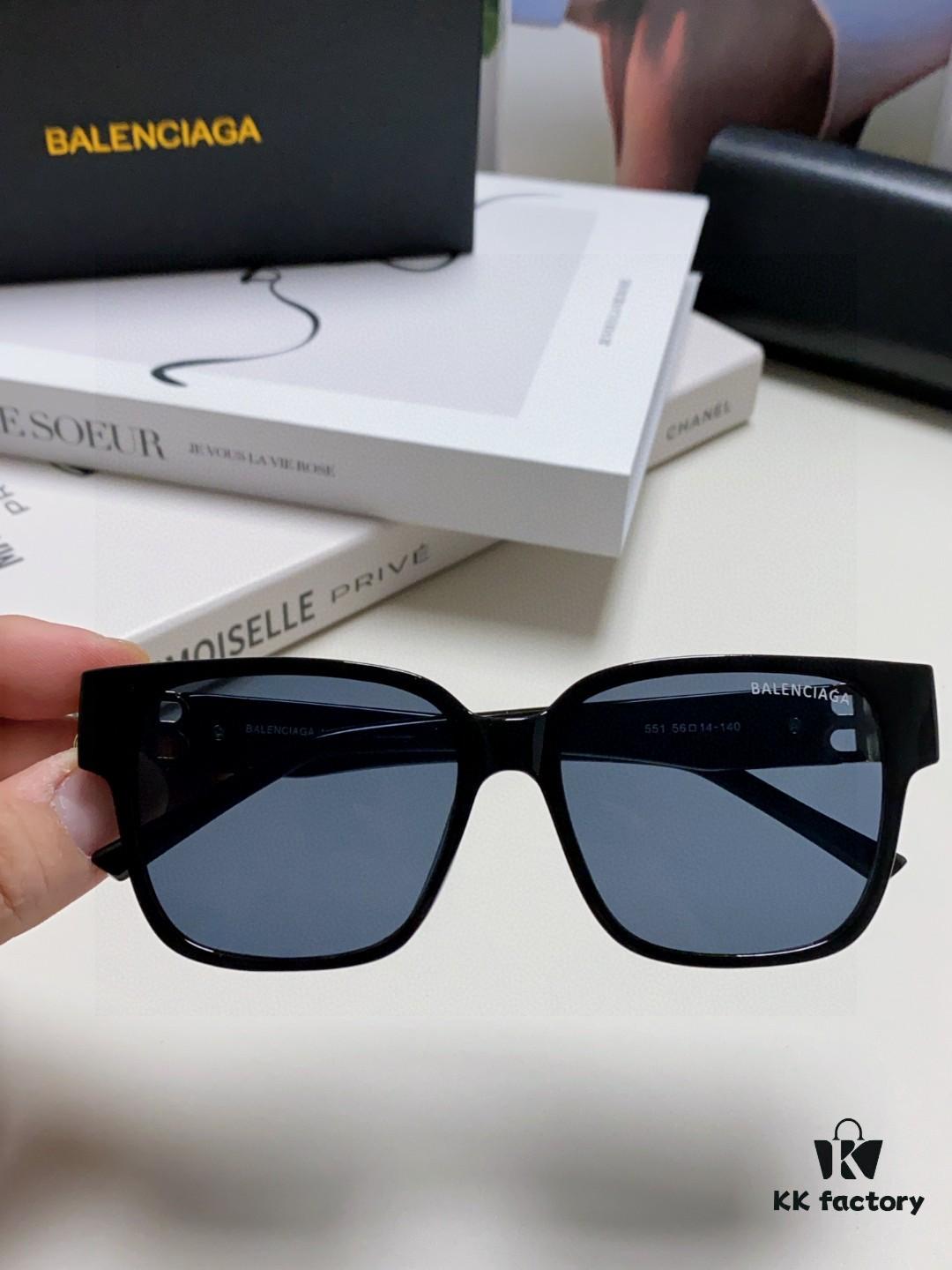 Balenciaga BALENCIAGA Square Retro Fashion Sunglasses with Gold-Tone BB Logo and Folding Hinges