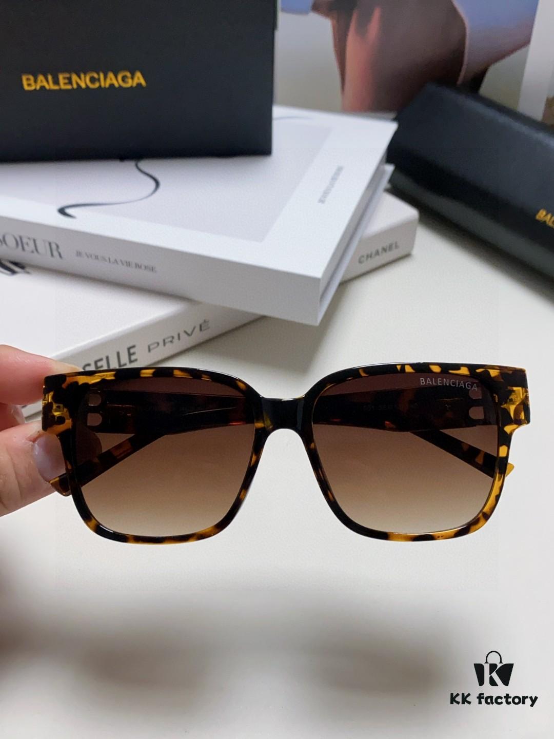 Balenciaga Square Retro Sunglasses with Gold BB Logo and Folding Hinges