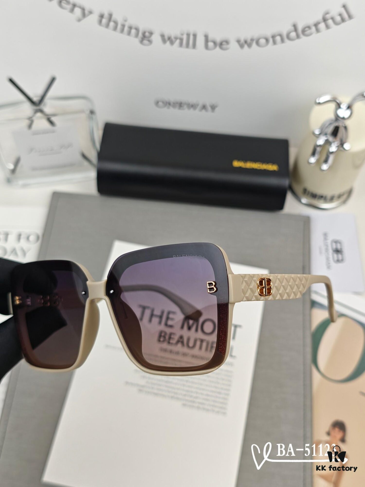 Balenciaga - New Model Sunglasses with POLARIZED Resin Lenses, Lightweight TR Frame, UV Protection, Fashionable Sun Protection for Travel and Daily Wear
