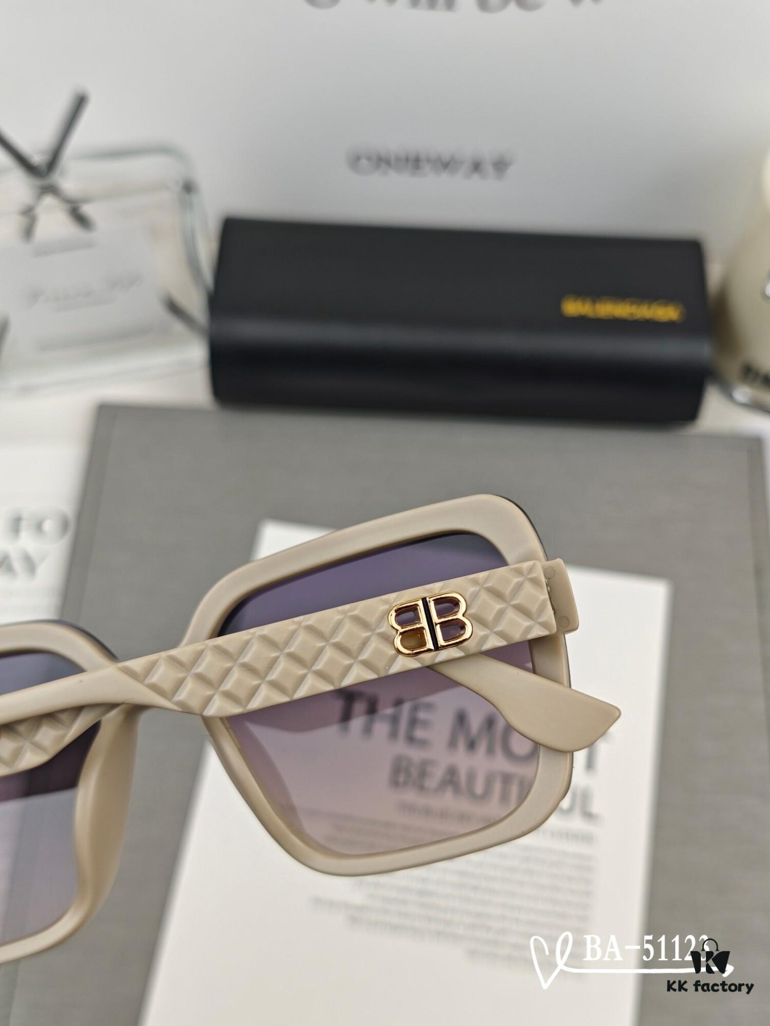 Balenciaga - New Model Sunglasses with POLARIZED Resin Lenses, Lightweight TR Frame, UV Protection, Fashionable Sun Protection for Travel and Daily Wear