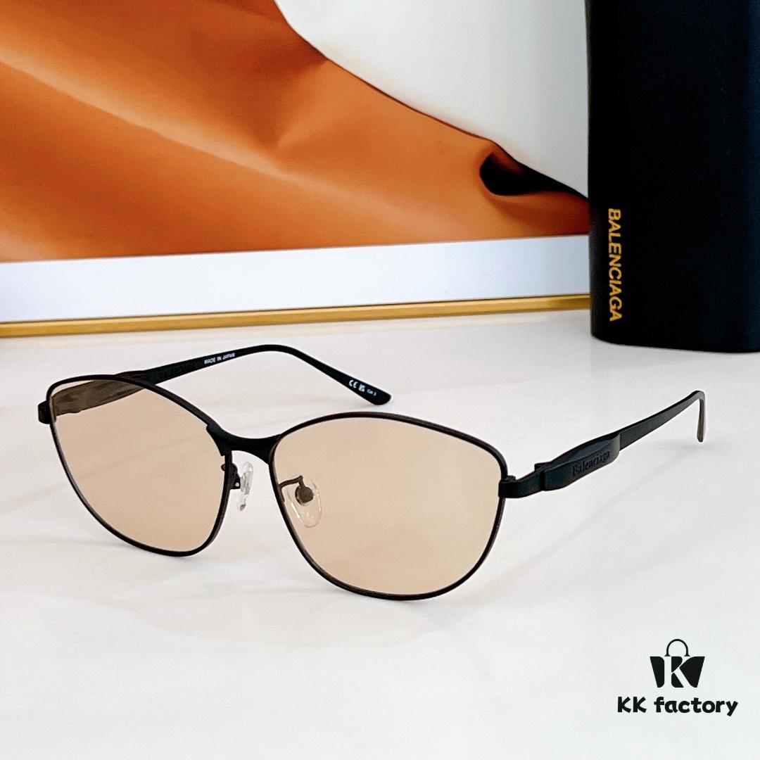 135 VALENCIAGA Sunglasses MOD: BB0358SK Size: 62□14-145