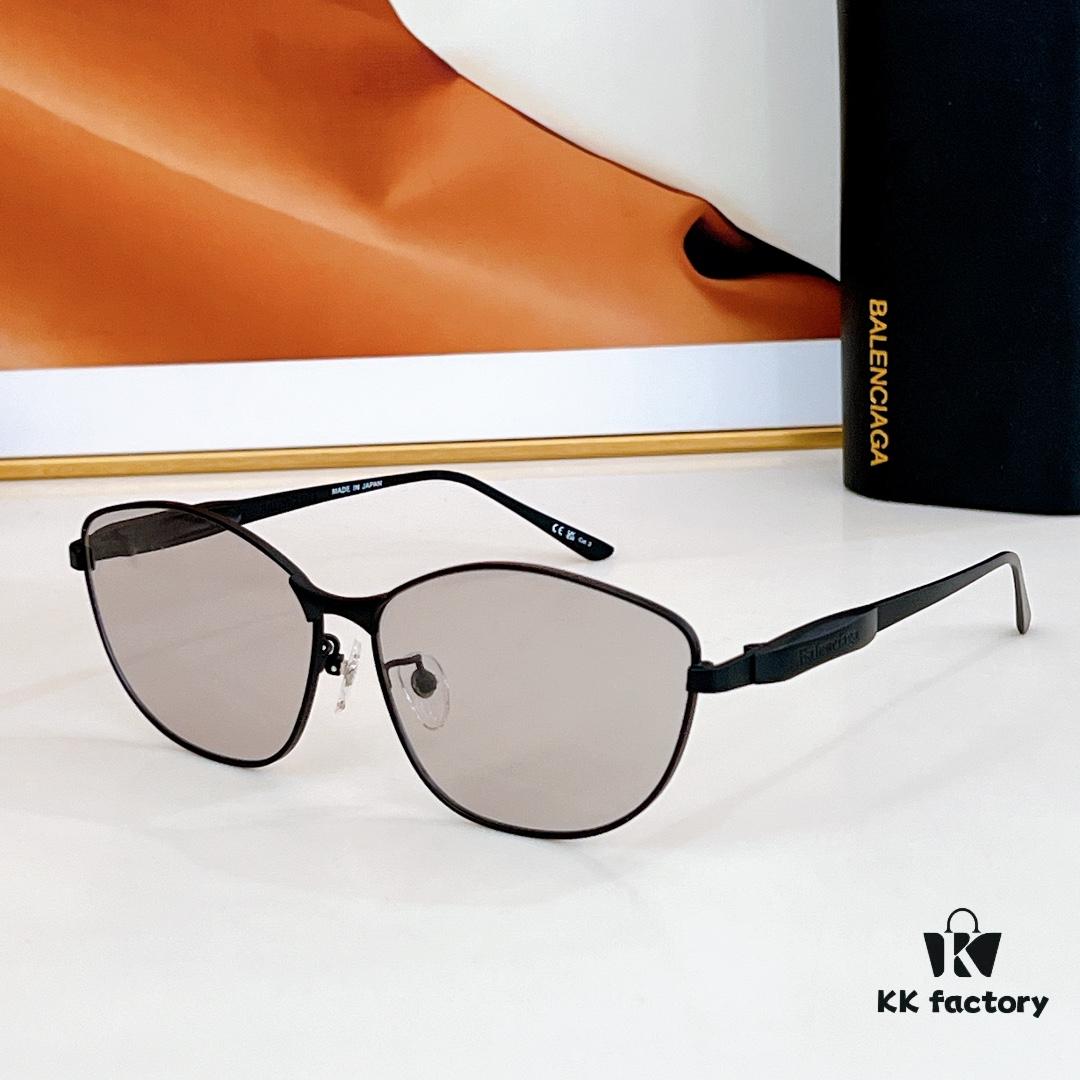 135 VALENCIAGA Sunglasses MOD: BB0358SK Size: 62□14-145