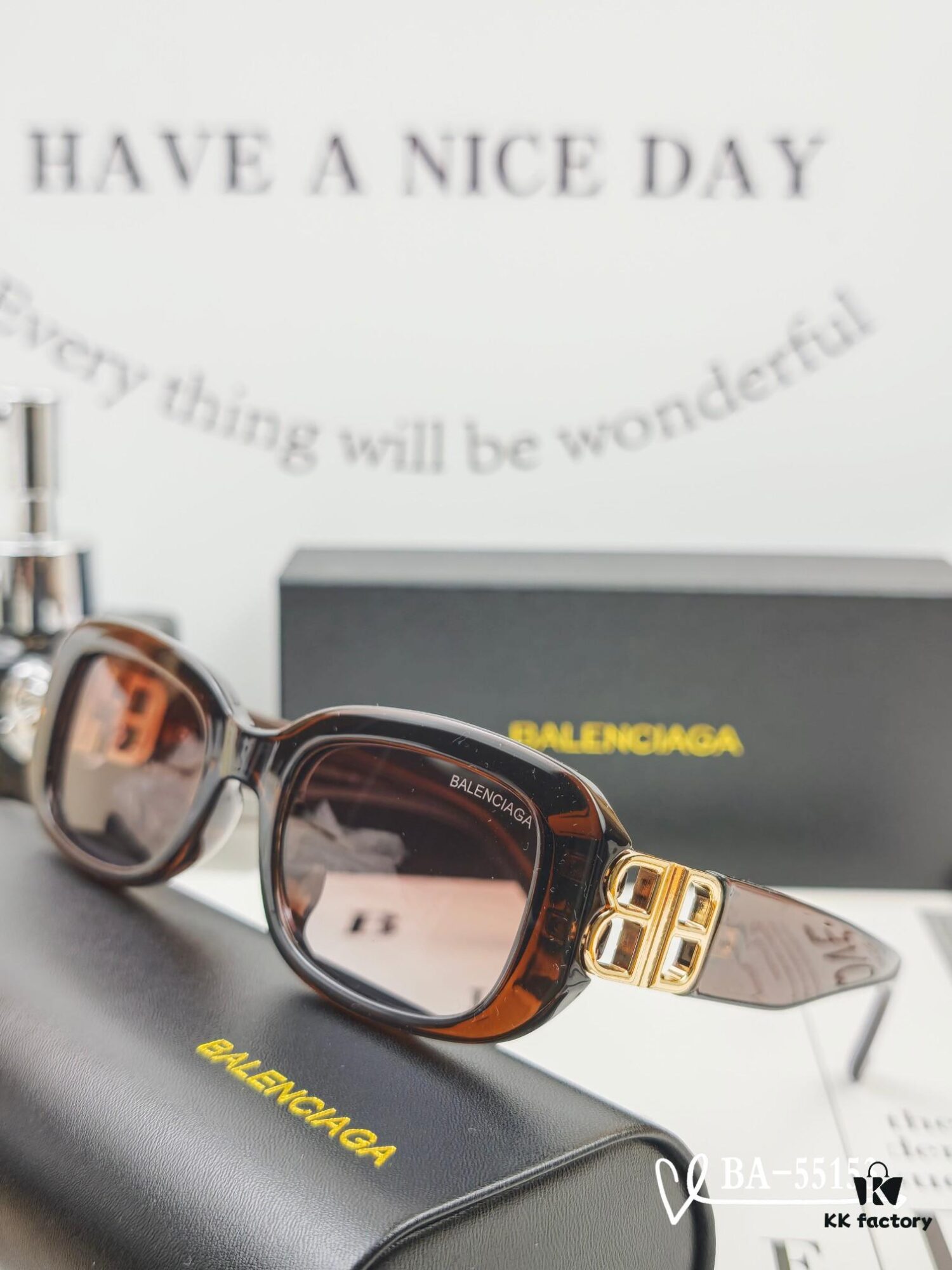 Balenciaga × Polaroid Resin Lens Sunglasses, Lightweight TR Frame, Size 65-13-145, Fashionable UV-Protective Sun Protection for Travel and Daily Wear