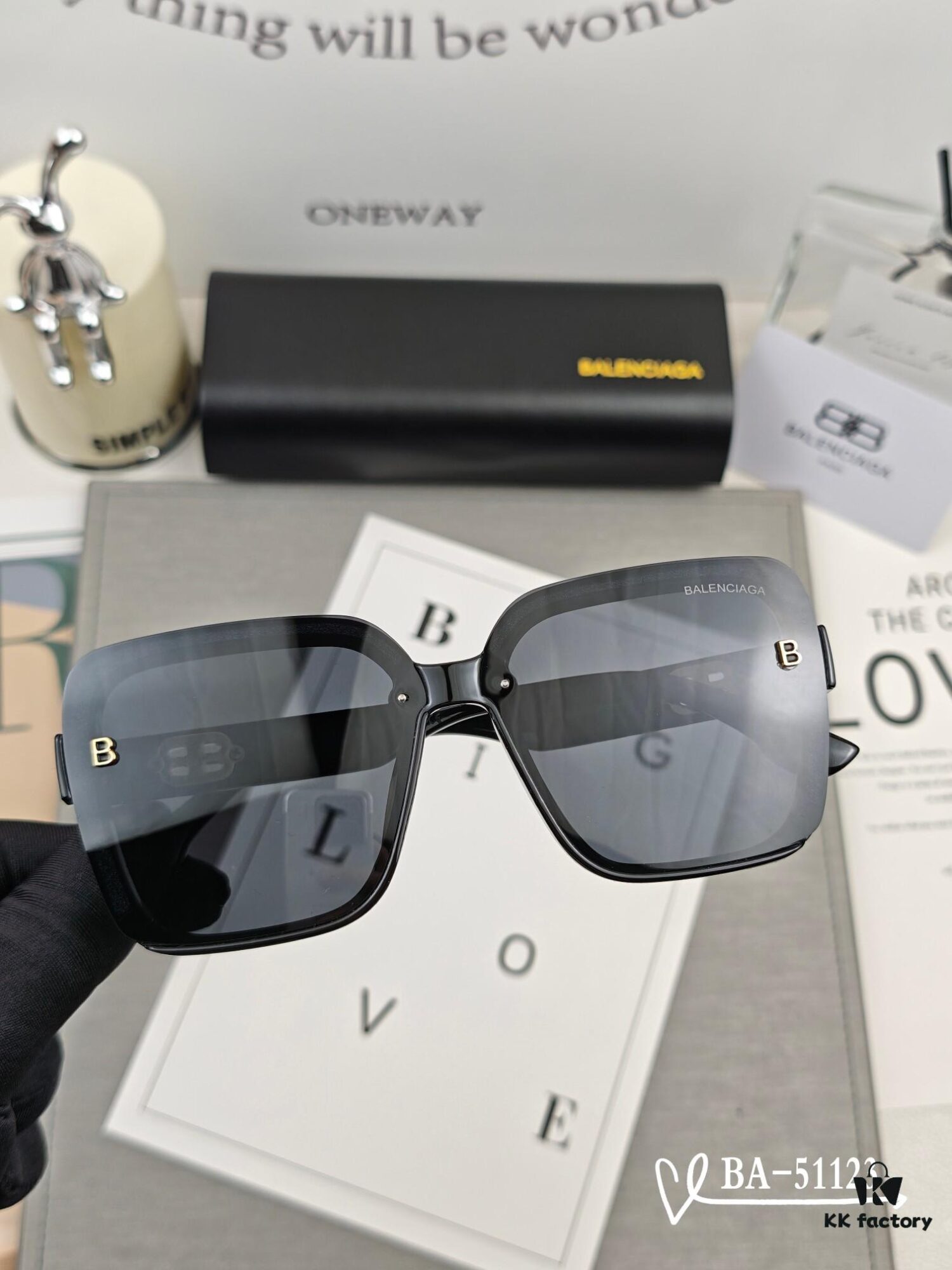 Balenciaga × Polaroid Resin Lens Sunglasses, Lightweight TR Frame, Fashionable UV Protection Sun Glasses for Driving and Travel