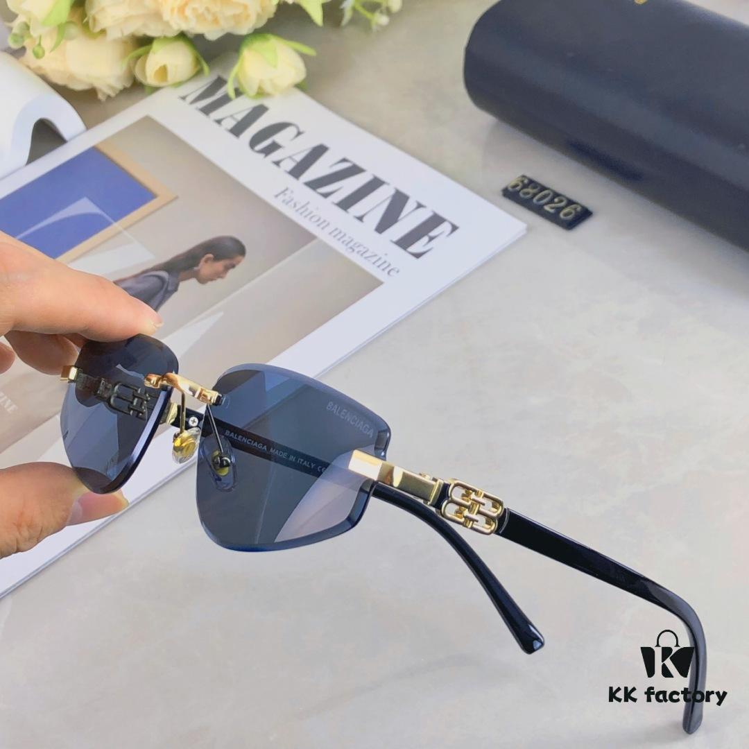 Balenciaga New Fashion Sunglasses Unisex Stylish and Trendy Shades for Casual Wear and Travel