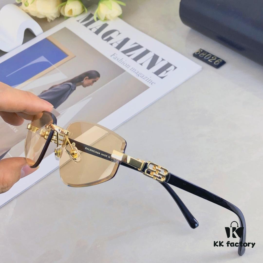 Balenciaga New Fashion Sunglasses Unisex Stylish and Trendy Shades for Casual Wear and Travel