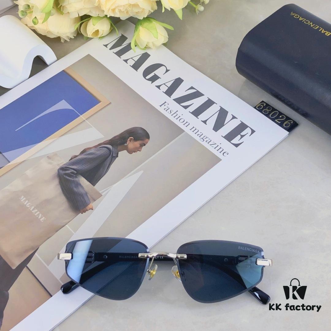 Balenciaga New Fashion Sunglasses Unisex Stylish and Trendy Shades for Casual Wear and Travel