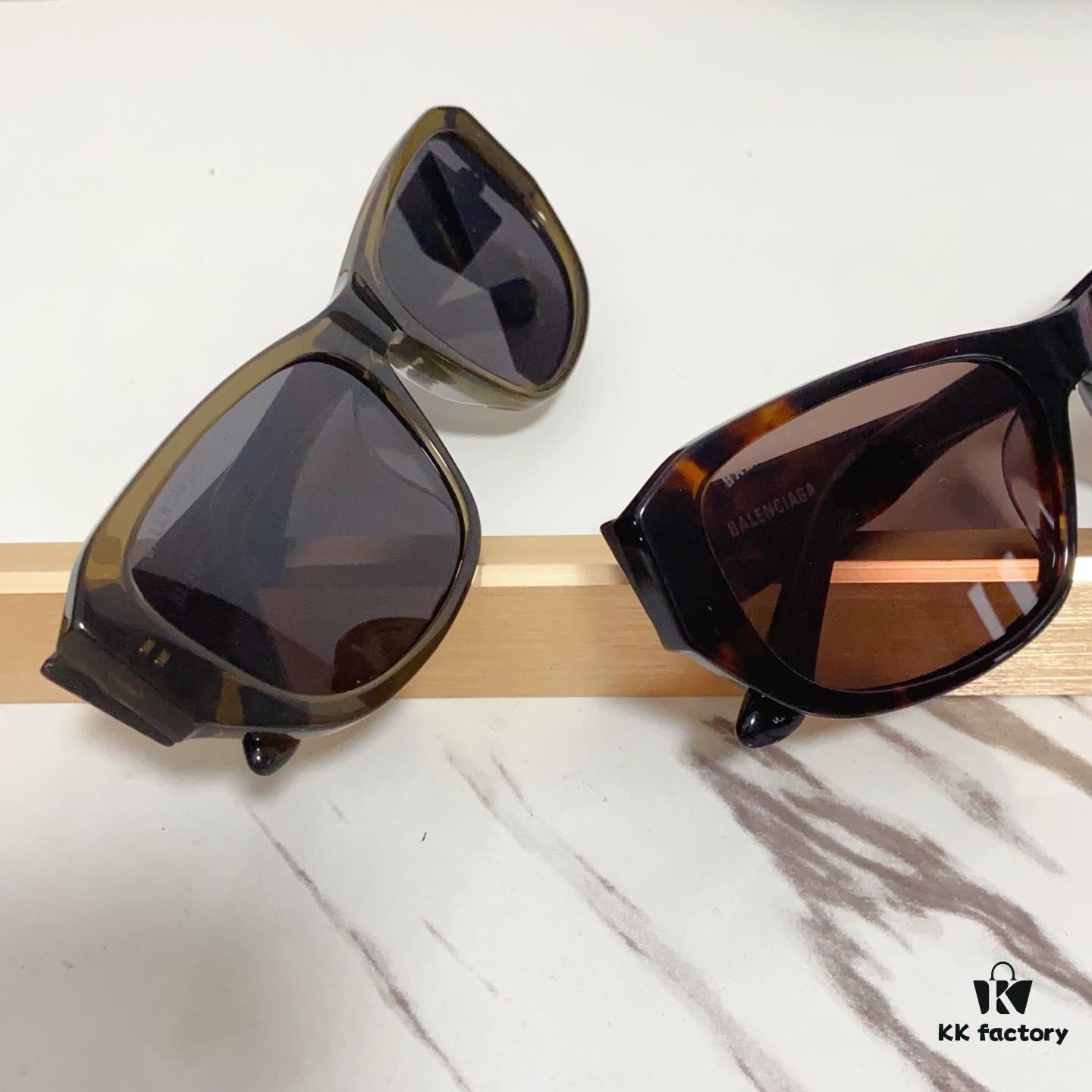 140 BALENCIAGA MOD: BB0365S SIZE: 57□17-145