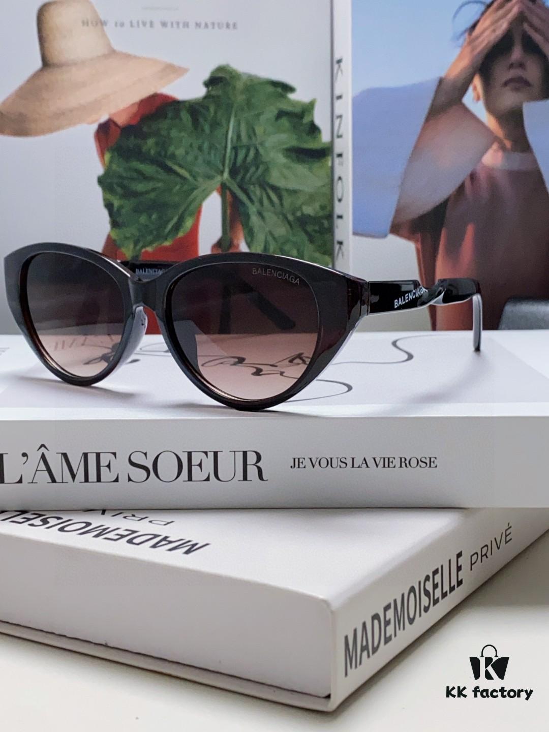 BALENCIAGA Balenciaga Latest Unique Frame Design Instantly Love at First Sight Minimalist Small Frame High-Quality Eyewear Sunglasses