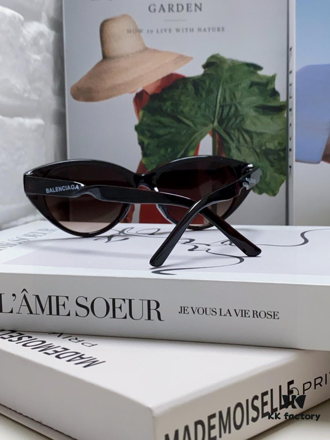 BALENCIAGA Balenciaga Latest Unique Frame Design Instantly Love at First Sight Minimalist Small Frame High-Quality Eyewear Sunglasses