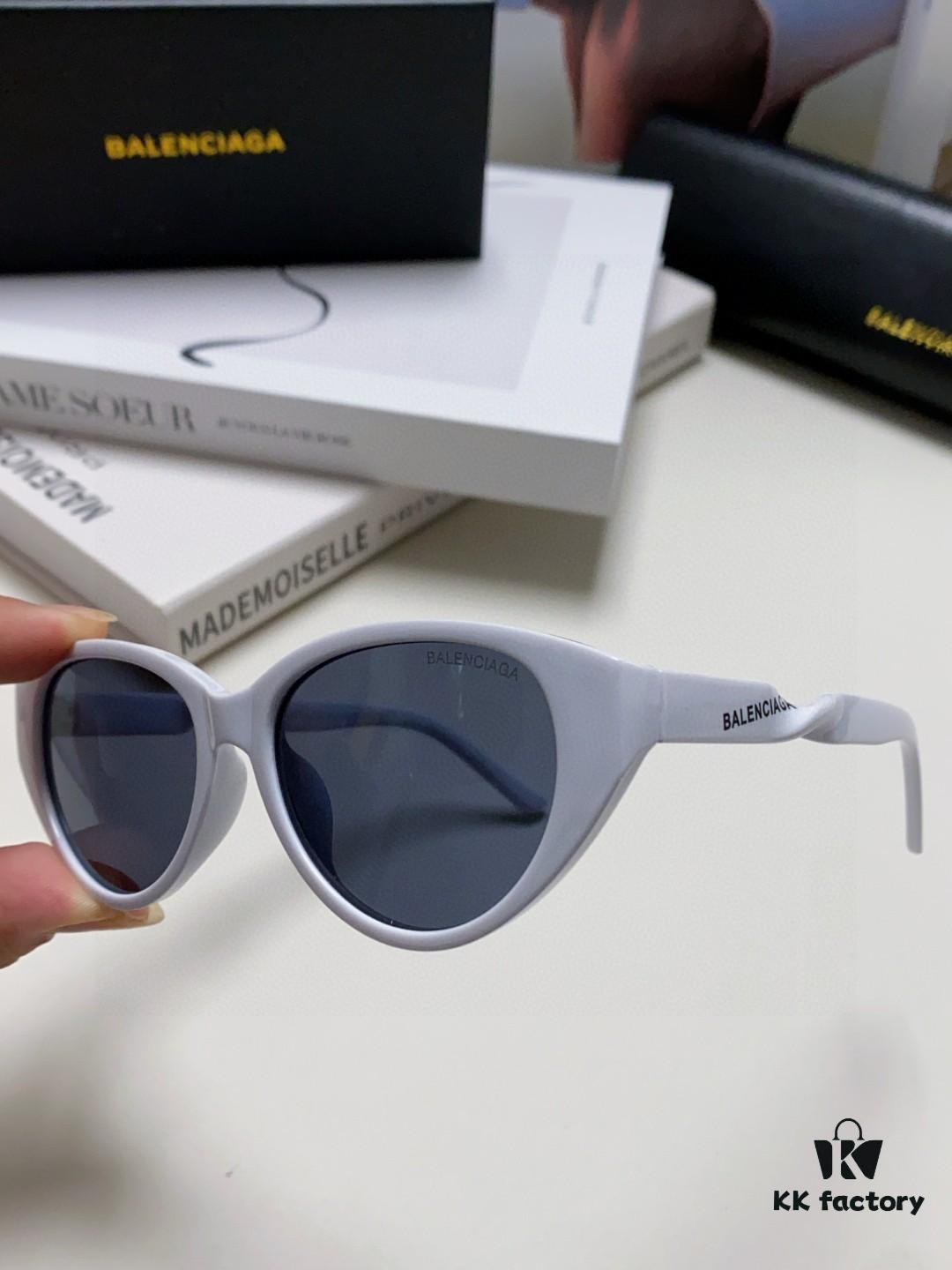 BALENCIAGA Balenciaga Latest Unique Frame Design Instantly Love at First Sight Minimalist Small Frame High-Quality Eyewear Sunglasses