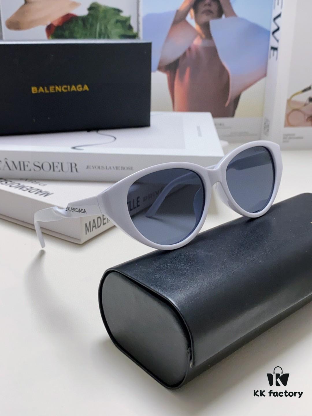 BALENCIAGA Balenciaga Latest Unique Frame Design Instantly Love at First Sight Minimalist Small Frame High-Quality Eyewear Sunglasses