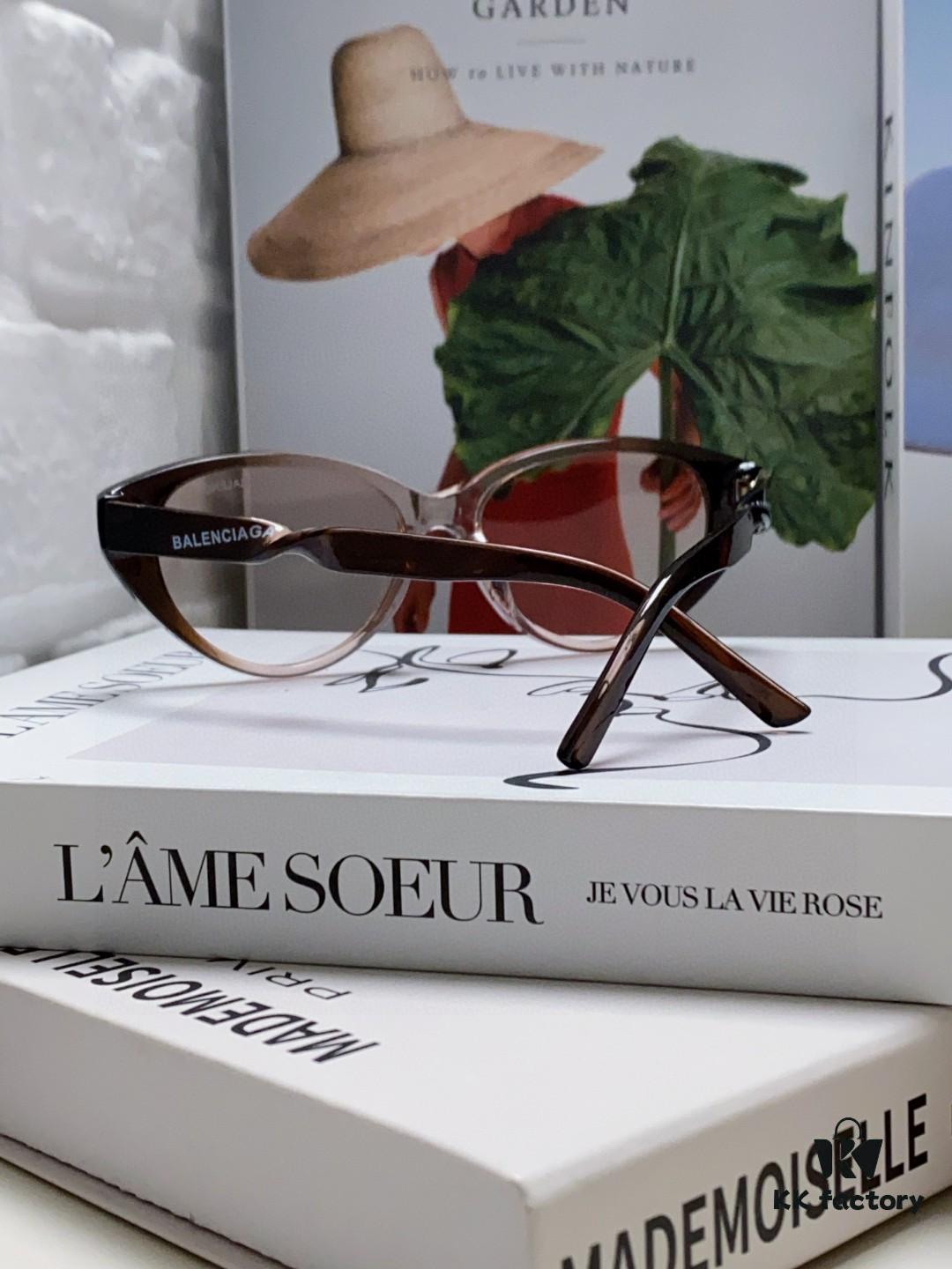 BALENCIAGA Balenciaga Latest Unique Frame Design Instantly Eye-Catching Minimalist Small Frame High-Quality Eyewear Sunglasses