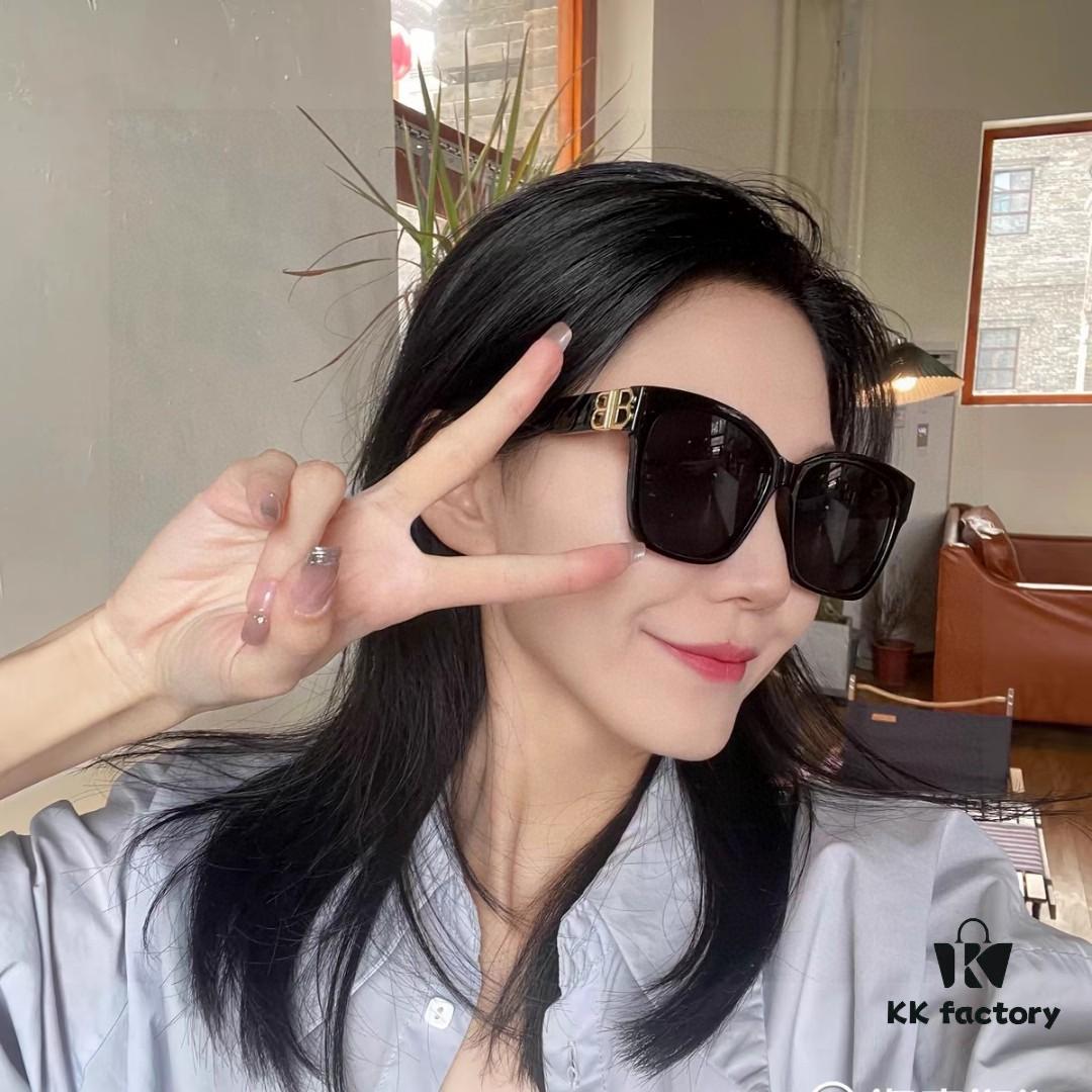 BALENCIAGA Balenciaga Latest Unique Frame Design Instantly Eye-Catching Minimalist Small Frame High-Quality Eyewear Sunglasses