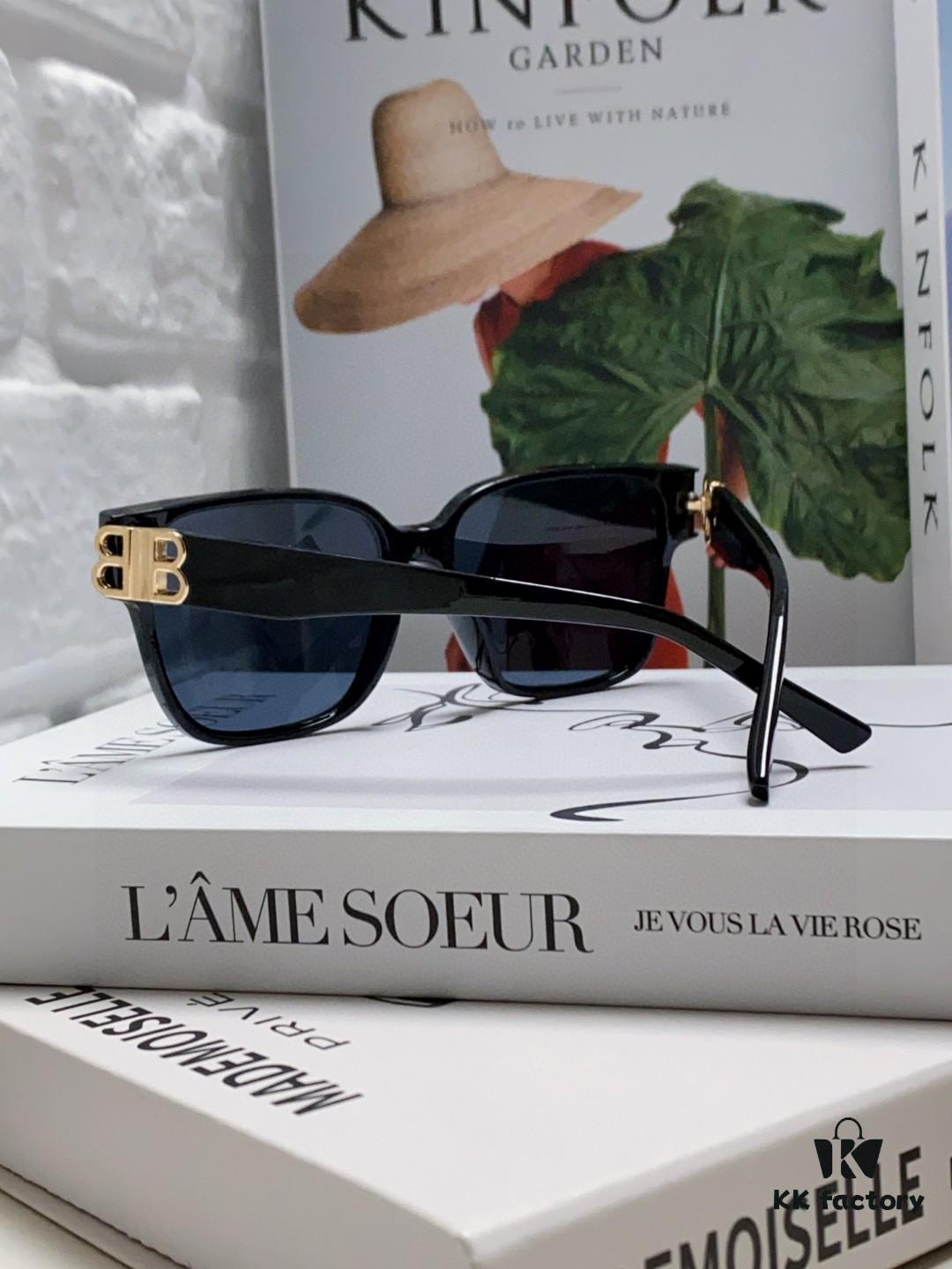 BALENCIAGA Balenciaga Latest Unique Frame Design Instantly Eye-Catching Minimalist Small Frame High-Quality Eyewear Sunglasses