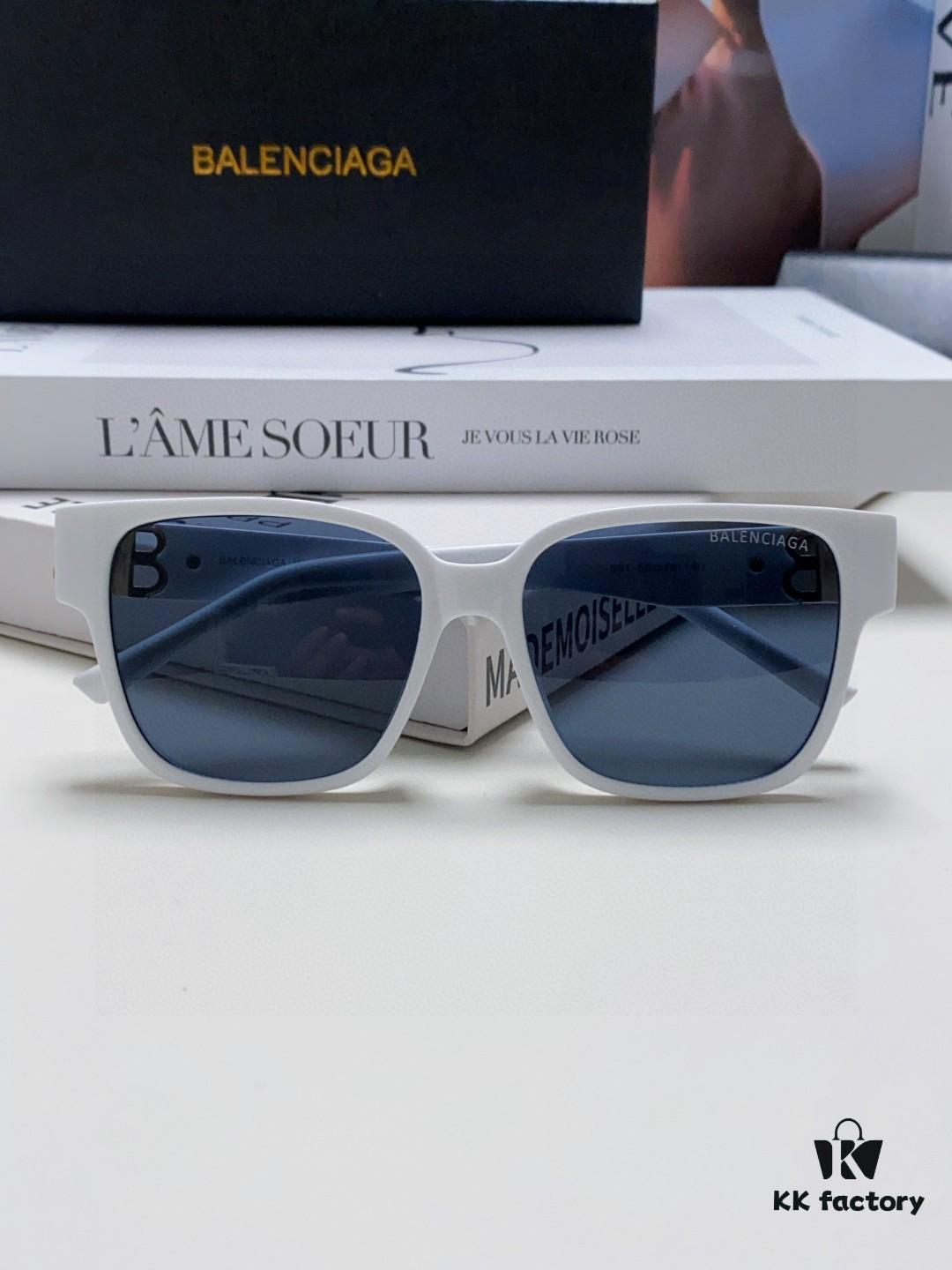 Balenciaga Square Retro Sunglasses with Gold BB Logo and Folding Hinge