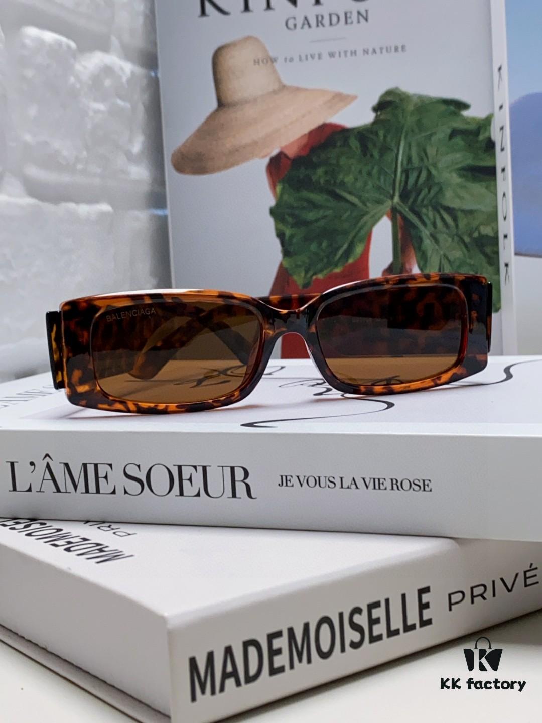 Balenciaga 2025 Hit Spring-Summer New Arrival Futuristic Sunglasses Unisex Sporty Fashion Minimalist Style