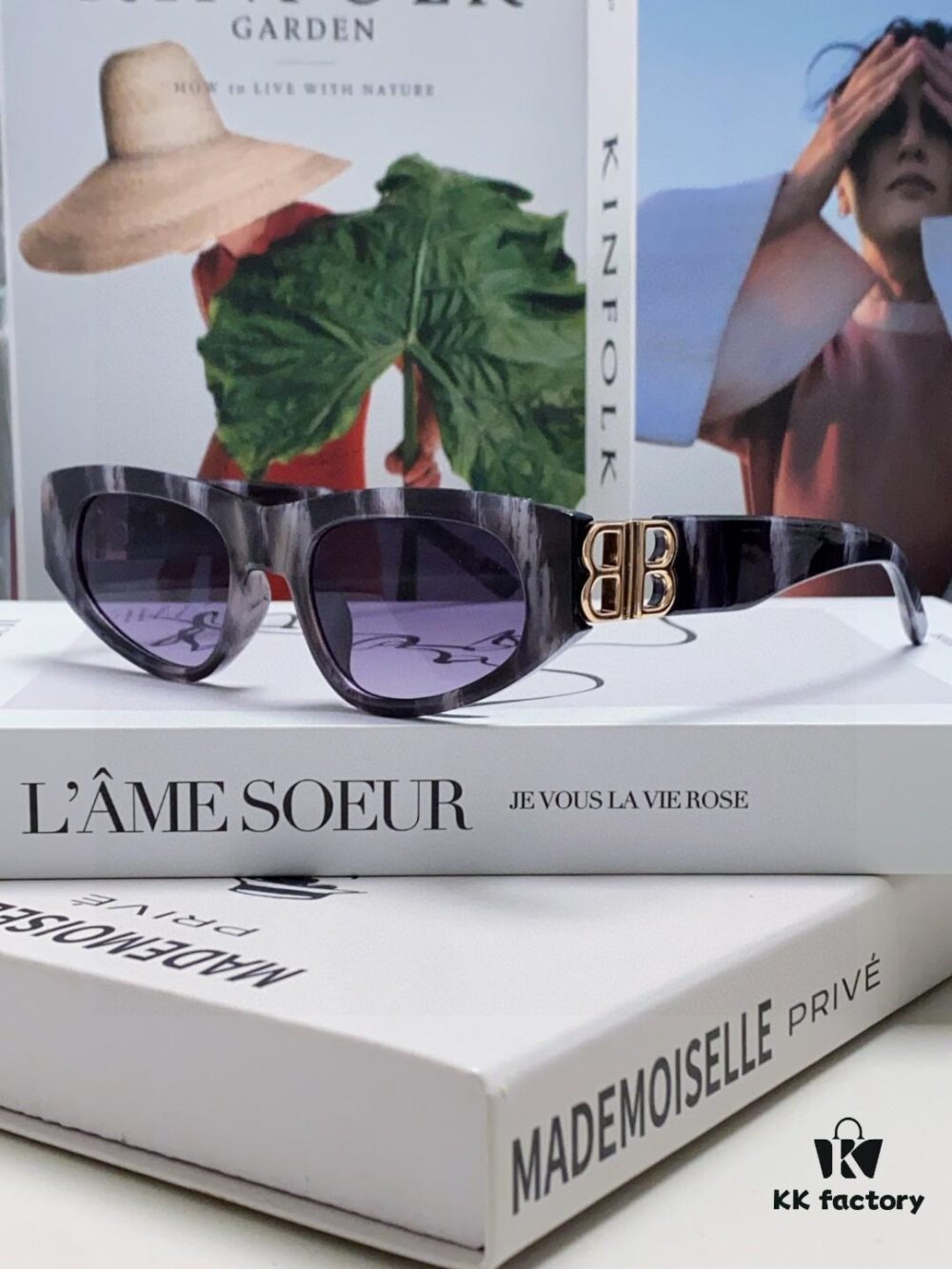 Balenciaga Black Sunglasses Double B Streetwear Style Women's Summer Sun Glasses Ins 2025 New Hip-Hop Retro Fashion High-End UV Protection Sunglasses