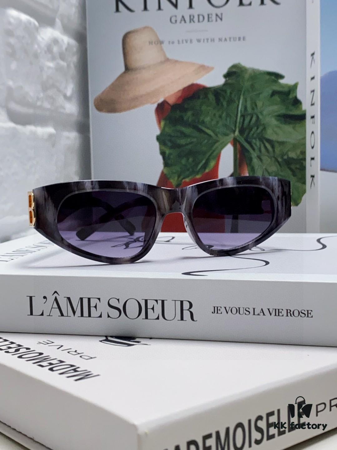 Balenciaga Black Sunglasses Double B Streetwear Style Women's Summer Sun Glasses Ins 2025 New Hip-Hop Retro Fashion High-End UV Protection Sunglasses