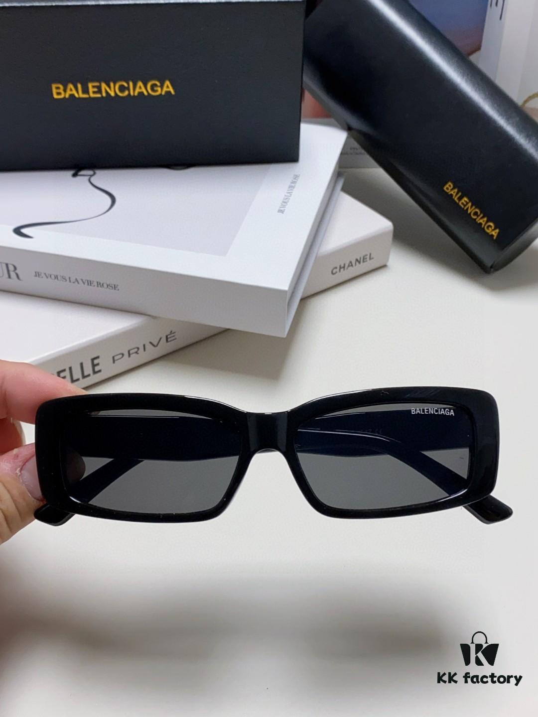 Balenciaga 2025 New Arrival European and American Fashion Statement Rectangular Sunglasses with Wide Lettering, Trendy Instagram-Worthy Avant-Garde Eyewear