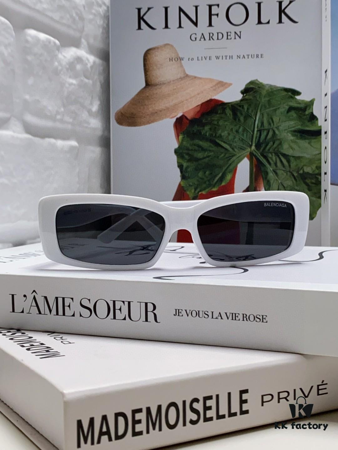 Balenciaga 2025 New Arrival European and American Fashion Statement Square Sunglasses, Instagram-Trending Rectangular Sun Glasses with Wide Lettering, Avant-Garde Unisex Eyewear