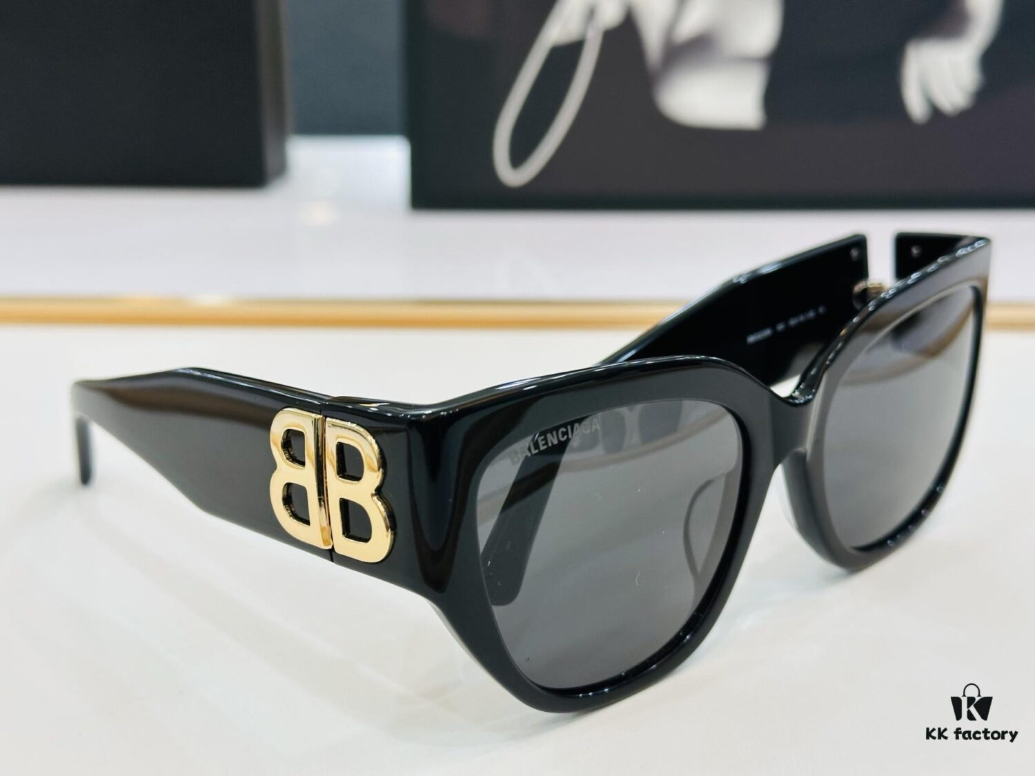 BALENCIAGA BB0323SK Size 55□19-125, Unique and Stylish Design, Highly Versatile Sunglasses