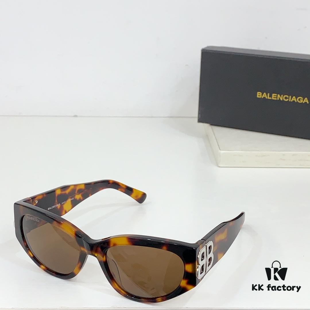 140 BALENCIAGA Balenciaga BB0324SK Sunglasses