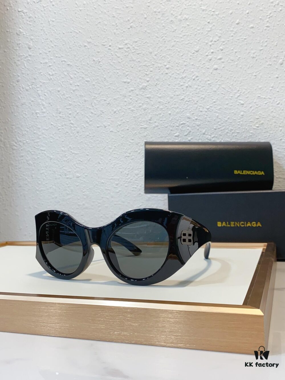 130 BALENCIAGA Balenciaga Model BB0256 Sunglasses