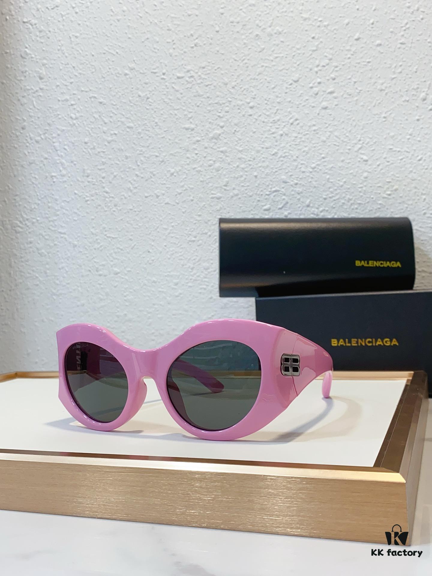 130 BALENCIAGA Balenciaga Model BB0256 Sunglasses