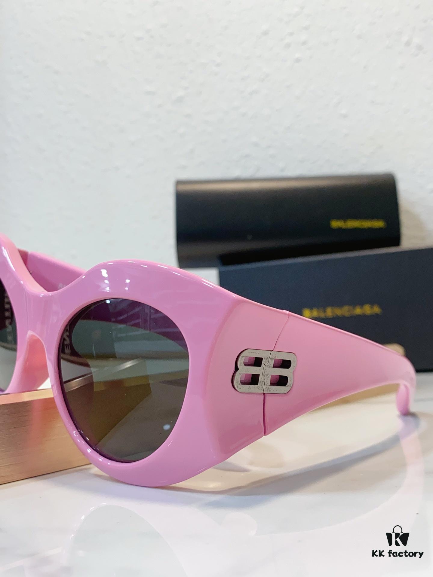 130 BALENCIAGA Balenciaga Model BB0256 Sunglasses