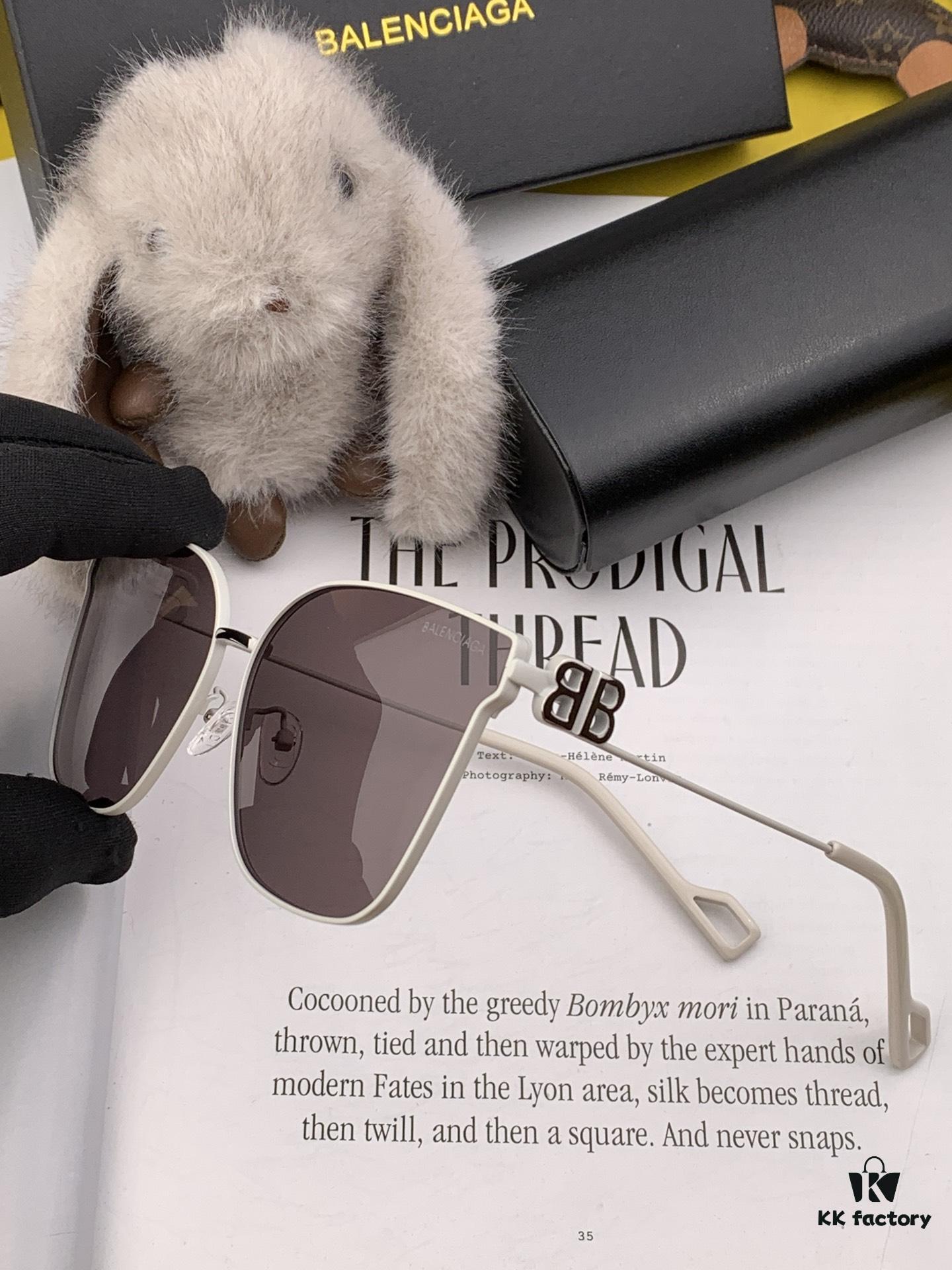 BALENCIAGA Spring Summer New Arrival Sunglasses with Metal Double B Logo on Temples, Stylish and Versatile Design