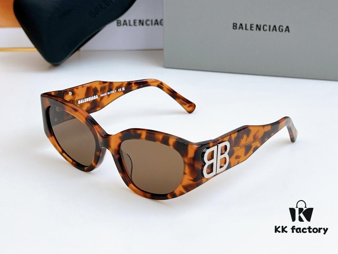140 BALENCIAGA New Arrival Small Size Sunglasses for Stylish Look