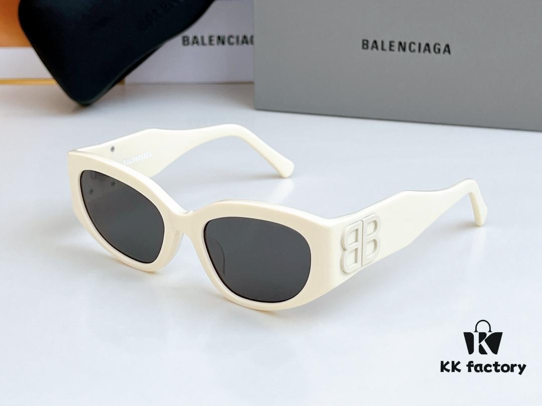 140 BALENCIAGA New Arrival Small Size Sunglasses for Stylish Look