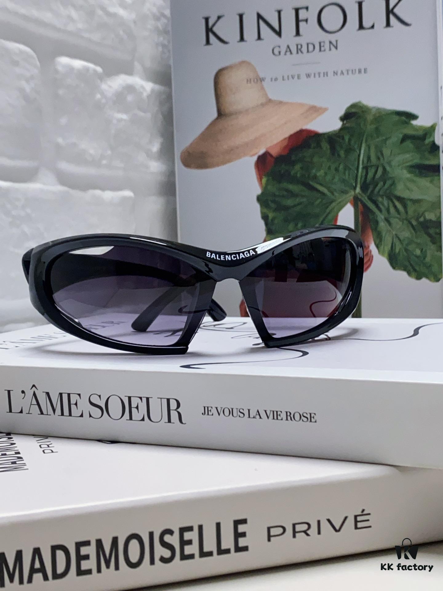 BALENCIAGA Dynamorectangle Fashion Sunglasses 2024 New Arrival Elegant and Avant-Garde Unisex Stylish Retro Comfortable UV Protection Sunglasses BB0318S