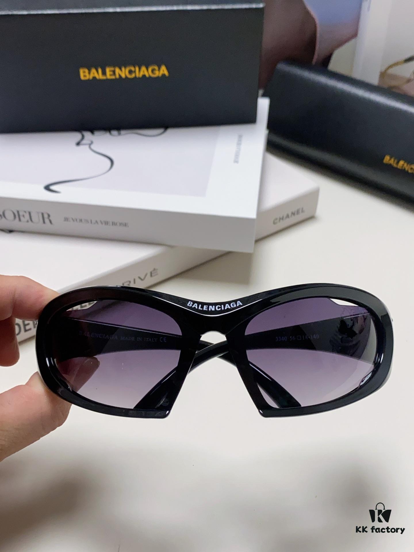 BALENCIAGA Dynamorectangle Fashion Sunglasses 2024 New Arrival Elegant and Avant-Garde Unisex Stylish Retro Comfortable UV Protection Sunglasses BB0318S