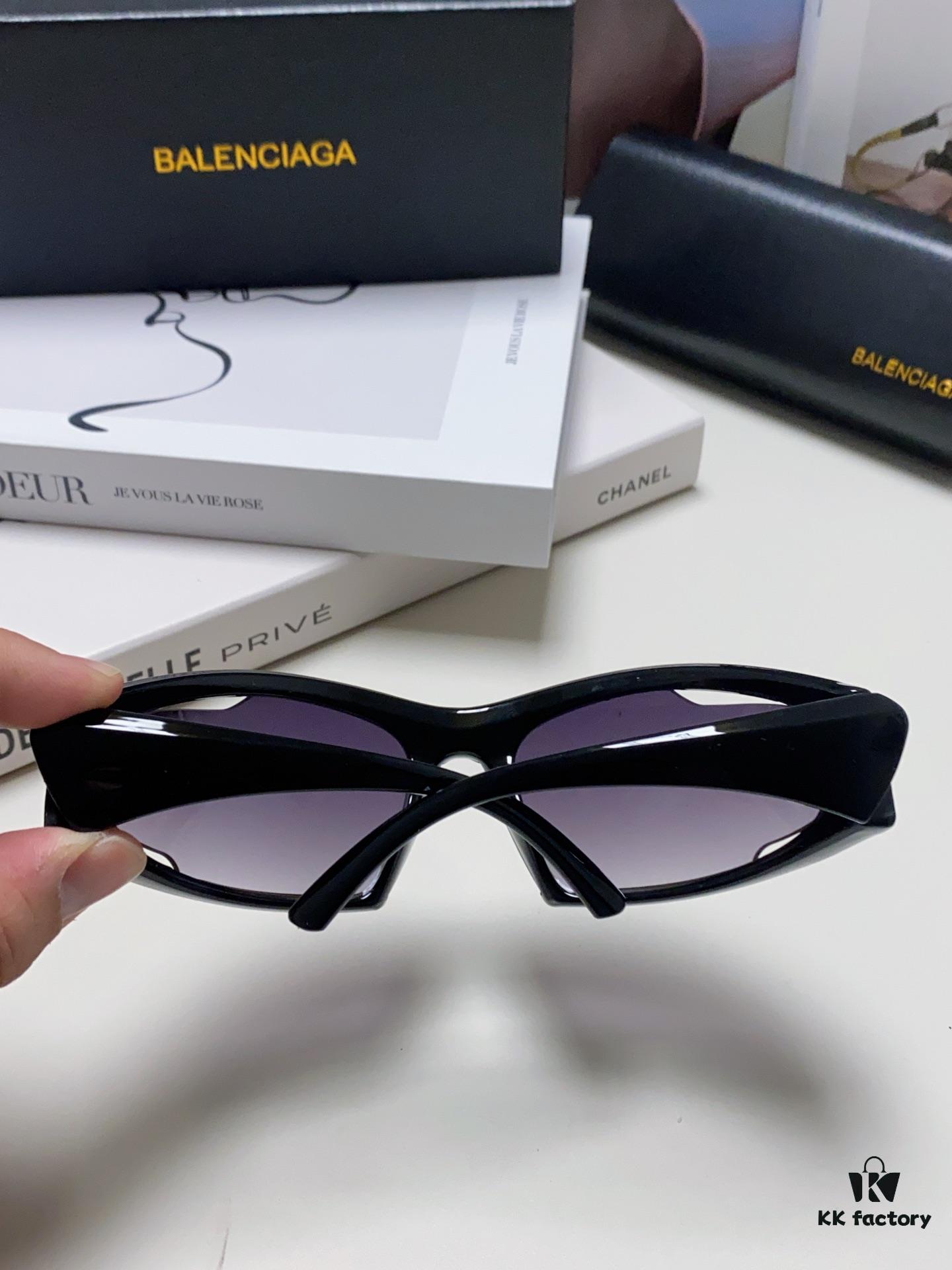 BALENCIAGA Dynamorectangle Fashion Sunglasses 2024 New Arrival Elegant and Avant-Garde Unisex Stylish Retro Comfortable UV Protection Sunglasses BB0318S