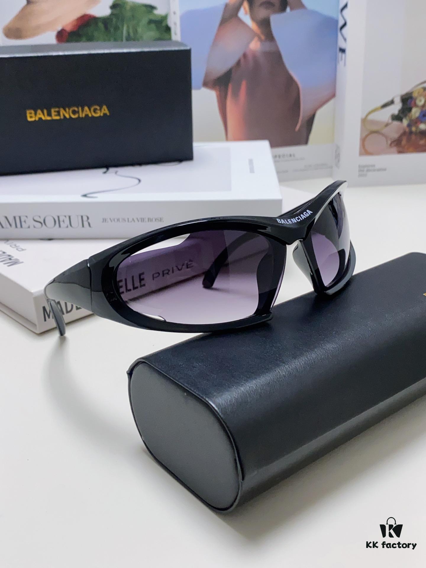 BALENCIAGA Dynamorectangle Fashion Sunglasses 2024 New Arrival Elegant and Avant-Garde Unisex Stylish Retro Comfortable UV Protection Sunglasses BB0318S