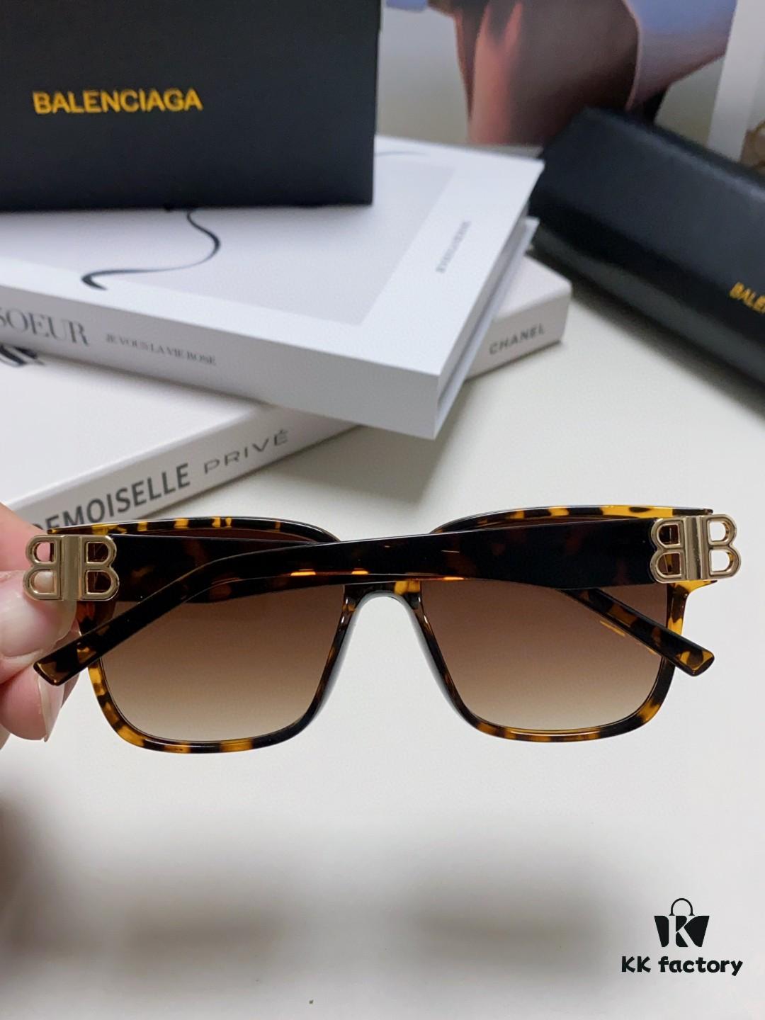 BALENCIAGA Square Retro Sunglasses with Gold BB Logo and Folding Hinge