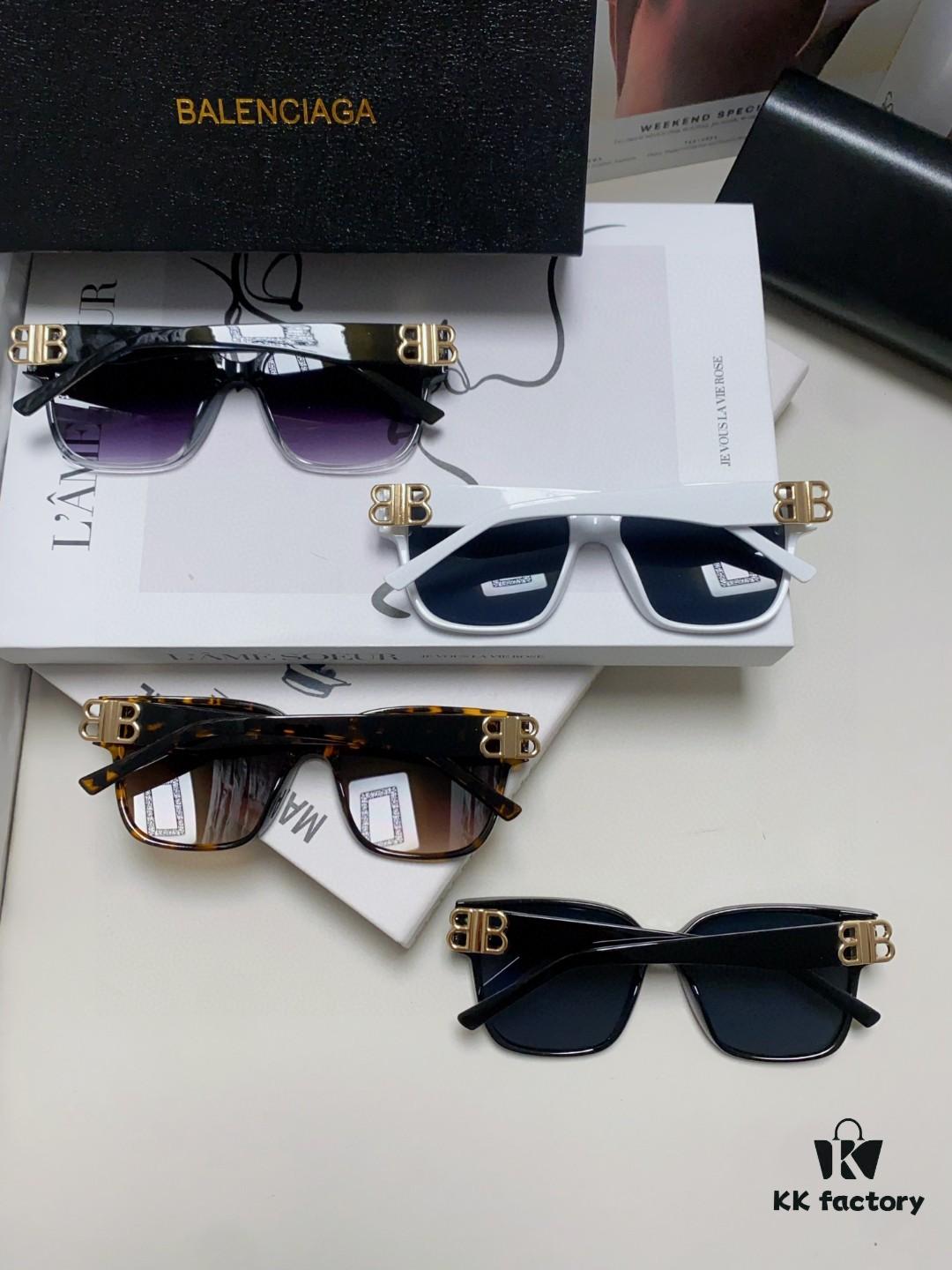 BALENCIAGA Square Retro Sunglasses with Gold BB Logo and Folding Hinge