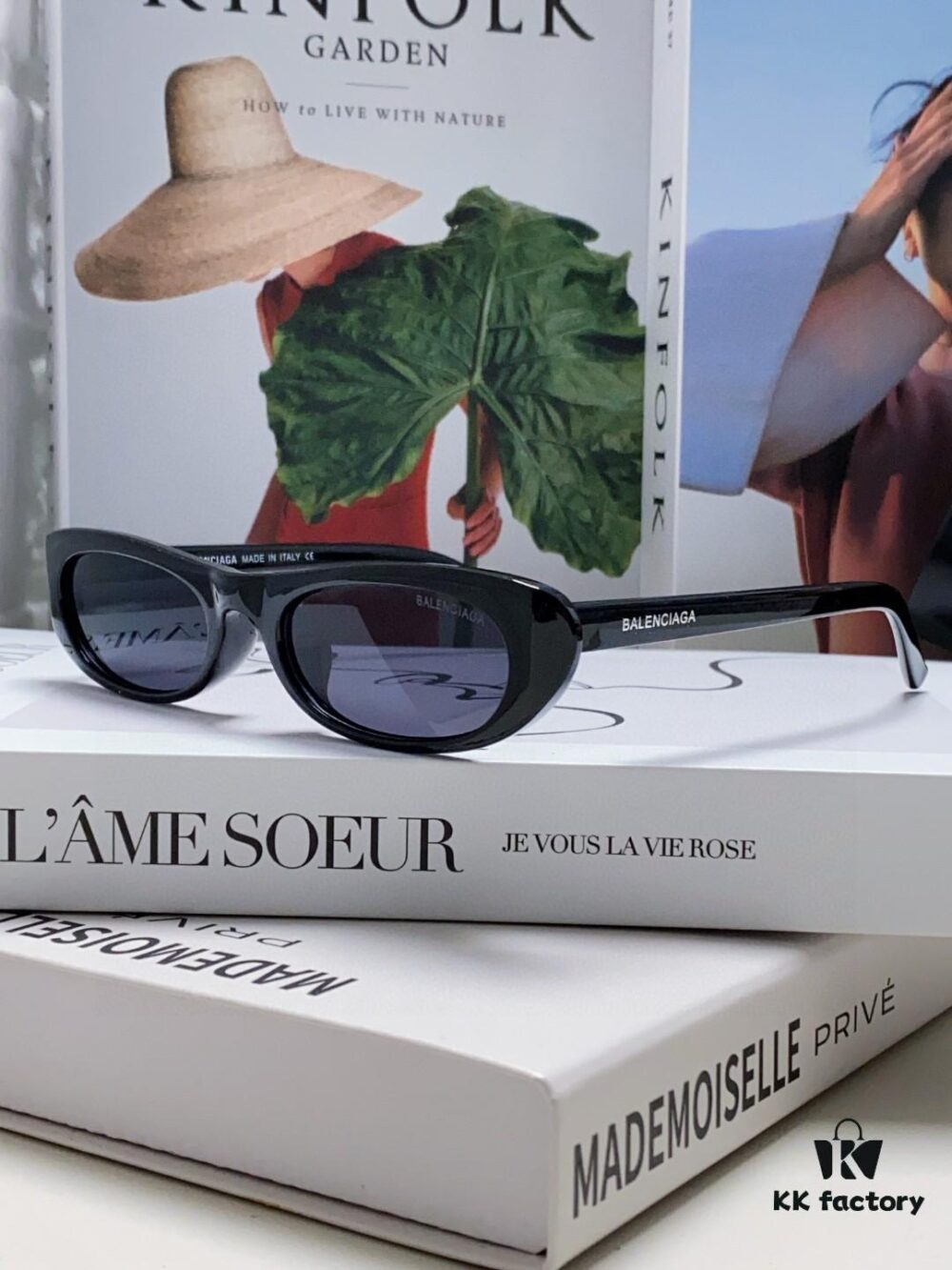 Balenciaga Retro Small Oval Sunglasses Unisex, Minimalist Fashion Narrow Frame Sun Glasses for Men and Women, Stylish Face-Framing Eyewear