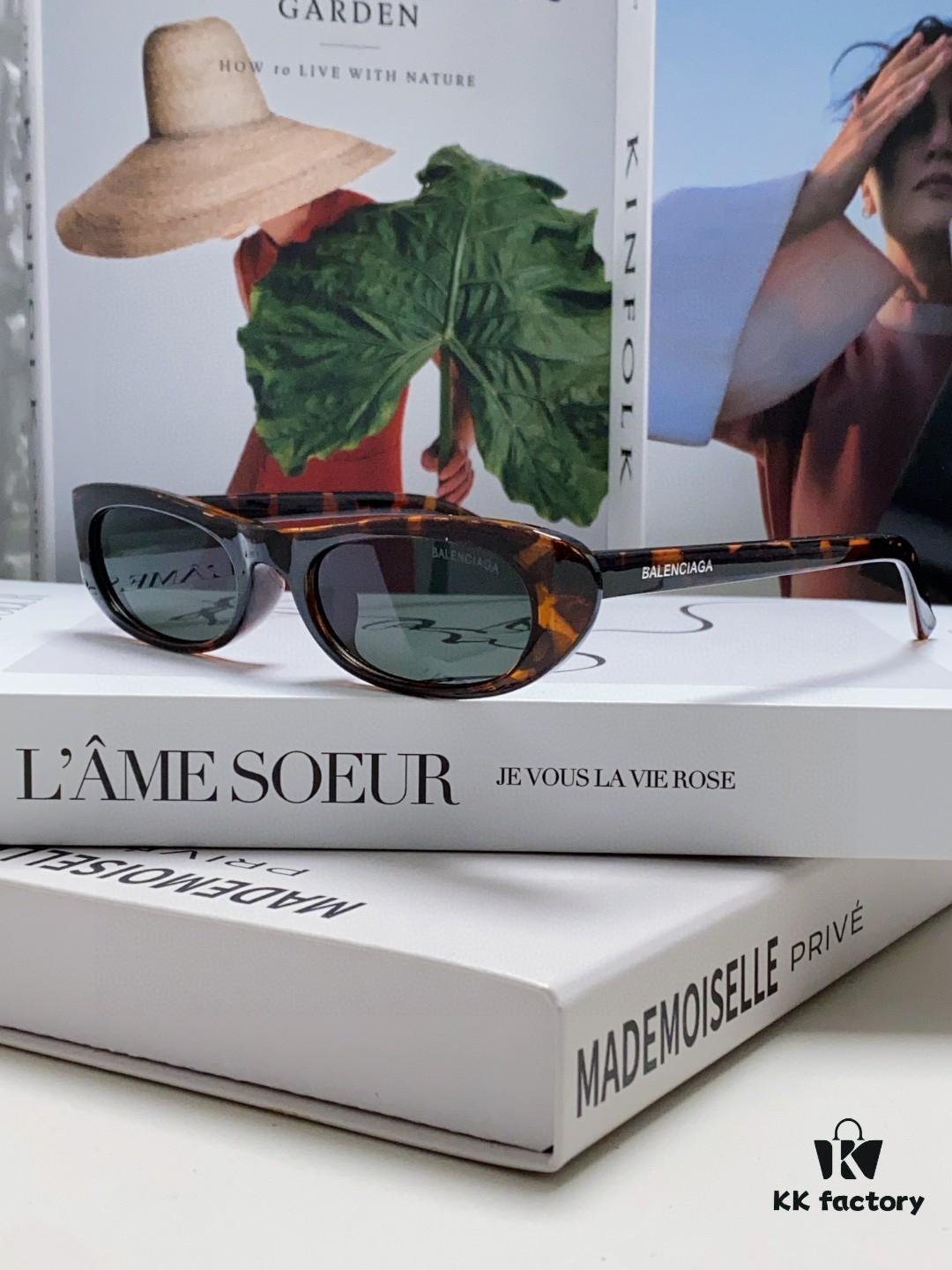 Balenciaga Retro Small Oval Sunglasses for Men, Minimalist Fashionable European and American Style Ins Sunglasses, Trendy Narrow Frame Face-Framing Sunglasses for Women